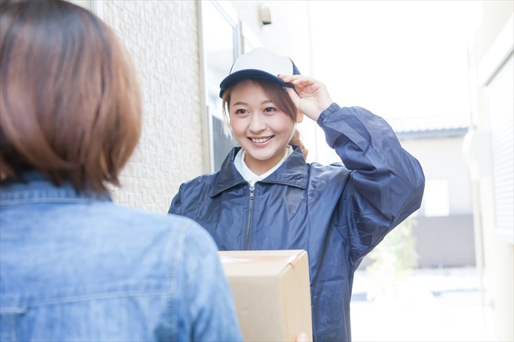 《港区》週払いOK・電動自転車での企業向け雑貨等の集配スタッフ！（短時間15:00～20:00・未経験OK）