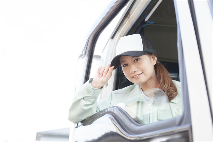 《宇都宮市》週払いOK・2ｔ車でのユニットバスの配送ドライバー！（Wワーク歓迎・短時間6:00～10:00・業務延長ほぼ無し）