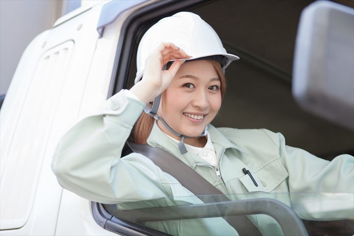 《多可郡多可町》週払いOK・2ｔ～3ｔ車での工場などへの金属加工品の配送ドライバー！（土日祝休み・高時給）