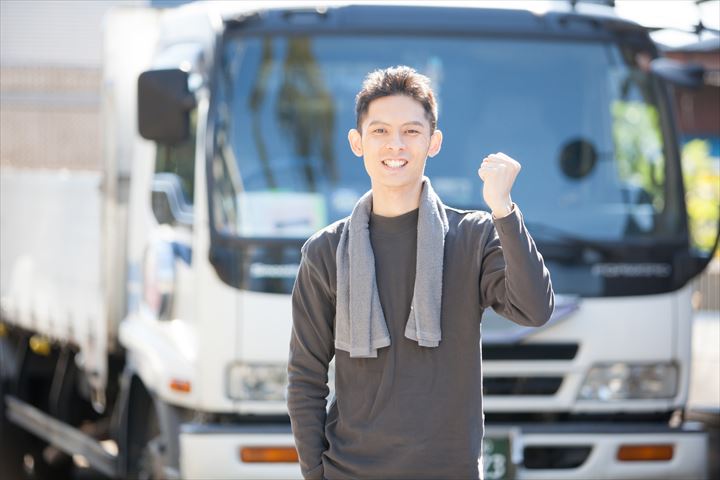 《あま市》週払いOK・2ｔ車での紙製品の工場などへの配送ドライバー！（Web面接OK・高収入）