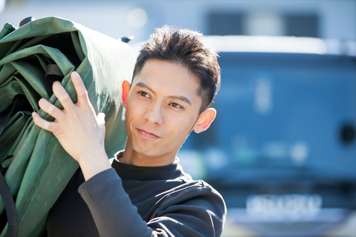 《大阪市此花区》週払いOK・2ｔ車での工場や現場への配管材料の配送ドライバー！（Web面接OK・土日祝休み）