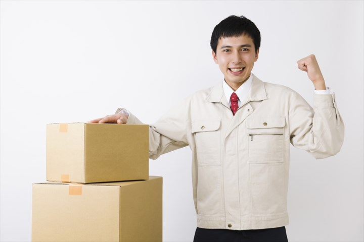 《伊勢崎市》週払いOK・4ｔ車での営業所への3温帯商品の配送ドライバー！（Web面接OK・高時給）