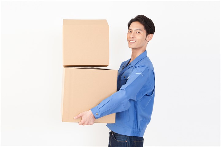 《四日市市》週払いOK・普通車での老健施設やデイサービス業者などへの介護用品などの配送ドライバー！（Web面接OK・土日祝休み）