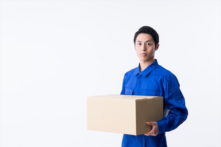 《神戸市東灘区》週払いOK・4ｔ車での家電などのセンター間配送ドライバー！（週休2日・高時給）