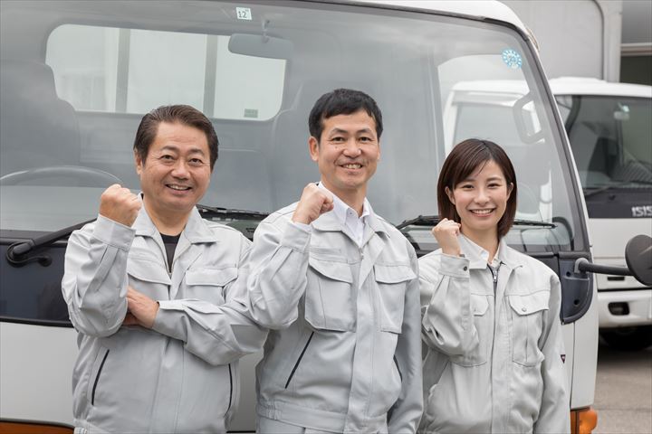 《仙台市宮城野区》週払いOK・3ｔ～4ｔ車でのおもちゃや雑貨などの店舗配送ドライバー！（土日休み・高時給）