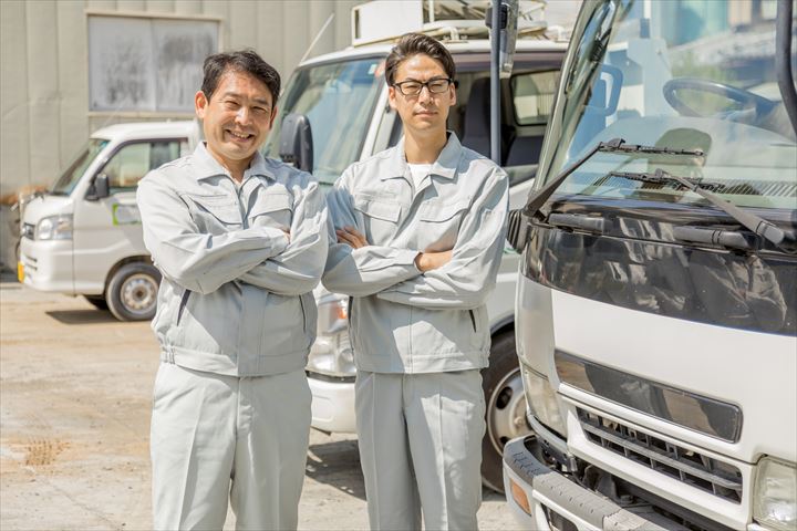 《文京区》週払いOK・2ｔ～3ｔ車での古紙全般の回収ドライバー（高時給・週休2日）