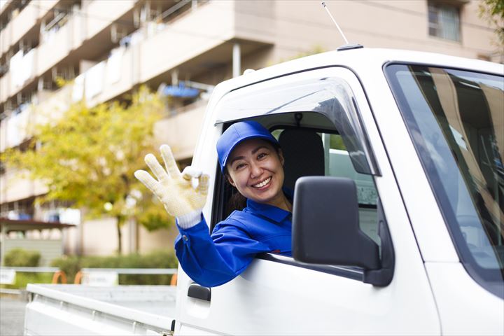 《横浜市旭区》週払いOK・1.5ｔ車での電気機器の配送ドライバー！（Web面接OK・土日祝休み）