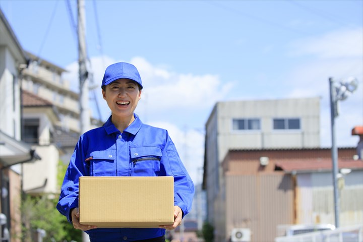 《江東区》週払いOK・1ｔ車でのデパートやセンターへの菓子や食品の配送ドライバー！（Web面接OK・週休2日）