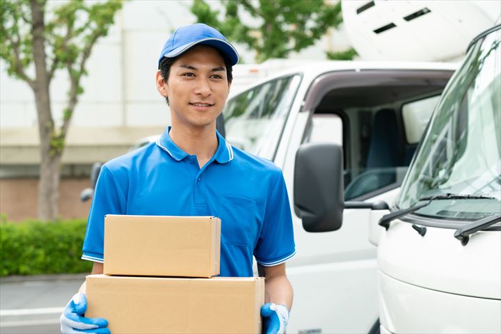 《大田区》週払いOK・3ｔ車でのスーパーへの青果類の配送ドライバー！（Web面接OK・高収入）