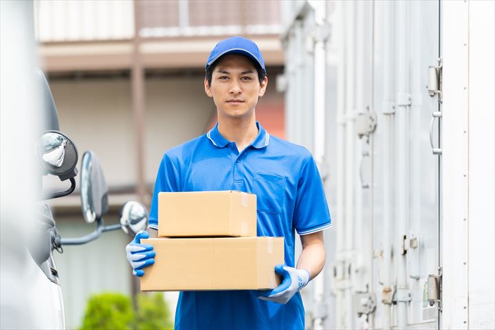 《野田市》週払いOK・4ｔ車での食品の店舗配送ドライバー！（Web面接OK・高収入）