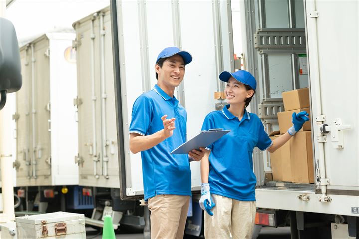 《川崎市川崎区》週払いOK・4ｔ車での食品の集荷、ルート配送ドライバー！（週休2日・月収30万円以上）