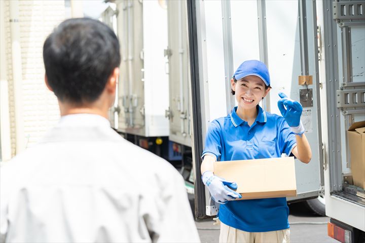 《川越市》週払いOK・3ｔ車での企業やセンターへ一般貨物の運搬ドライバー！（Web面接OK・高時給）