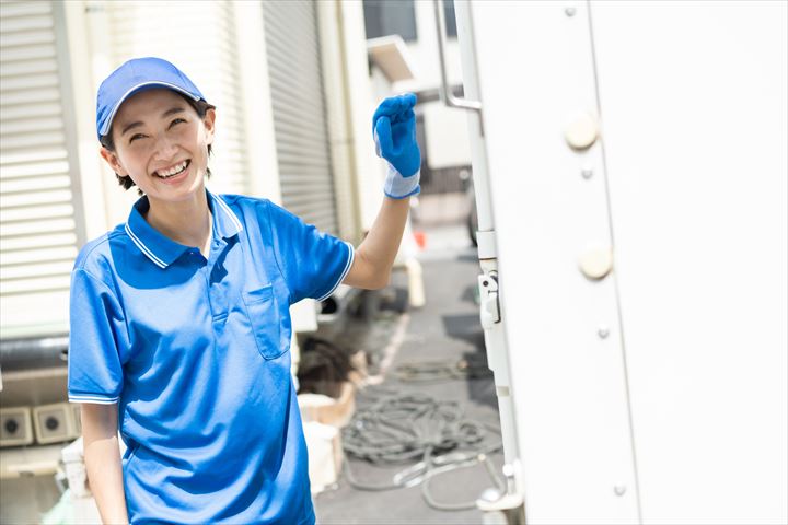 《厚木市》週払いOK・3ｔ車での学校給食の配送ドライバー！（Web面接OK・高時給）