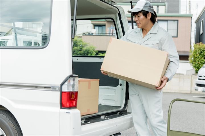 《江東区》週払いOK・普通車での病院などへリネン品の集配ドライバー！（Web面接OK・超高時給）