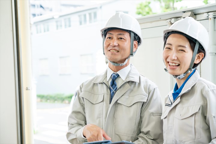 《名古屋市西区》週払いOK・4ｔユニック車での現場への建築資材配送ドライバー！（Web面接OK・高収入）