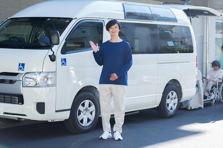 《大田区》週払いOK・普通車でのデイサービス利用者の送迎ドライバー！（Web面接OK・WワークOK）