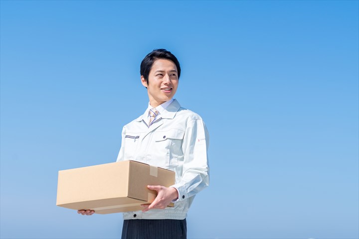 《さいたま市岩槻区》週払いOK・3ｔ～4ｔ車での3温帯食品の店舗配送ドライバー！（Web面接OK・高収入）