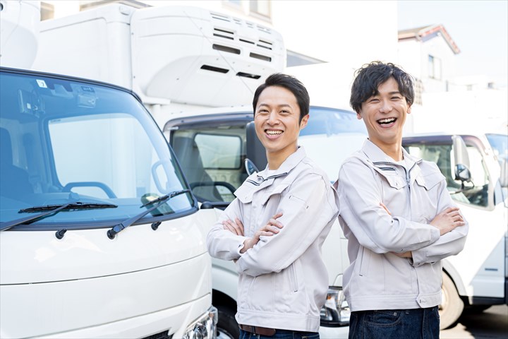 《東村山市》週払いOK・3ｔ車でのコンビニへの食品ルート配送ドライバー！（Web面接OK・高収入）