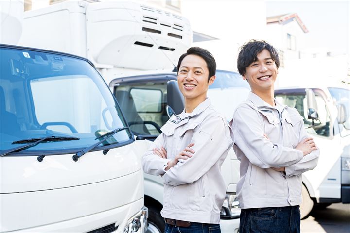 《浜松市中央区》週払いOK・4ｔ車での工場への包装や梱包資材の配送ドライバー！（Web面接OK・高収入）