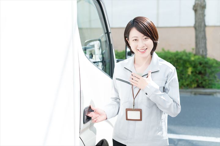 《西宮市》週払いOK・4ｔ車での冷凍冷蔵食品の店舗配送ドライバー！（Web面接OK・高時給）