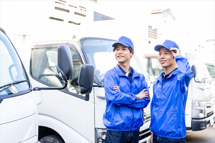 《宇都宮市》週払いOK・2ｔ車でのフローズン商品の店舗配送ドライバー！（Web面接OK・週休2日）