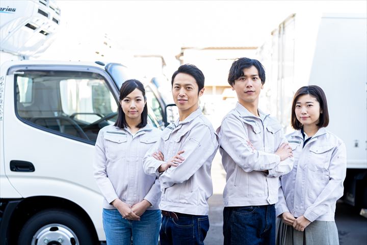 《千葉市花見川区》週払いOK・4ｔ増トン車での三温帯食品の店舗配送ドライバー！（Web面接OK・曜日固定休み）