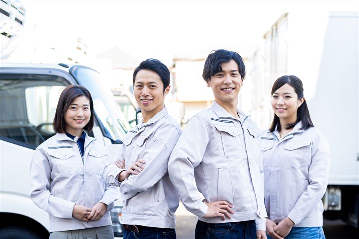 《京都市右京区》週払いOK・2～3ｔ車での自動販売機のゴミ回収ドライバー！（シニアOK・日勤）