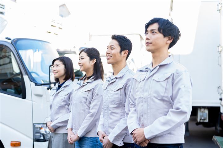 《浦安市》週払いOK・3ｔ車でのコンビニへのドライ商品のルート配送ドライバー！（高収入・短時間14:00～20:00）