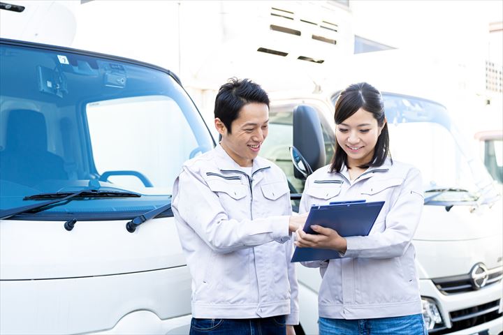 《名古屋市南区》週払いOK・4ｔウイング車での企業向け一般貨物の集配ドライバー！（高時給・土日祝休み）