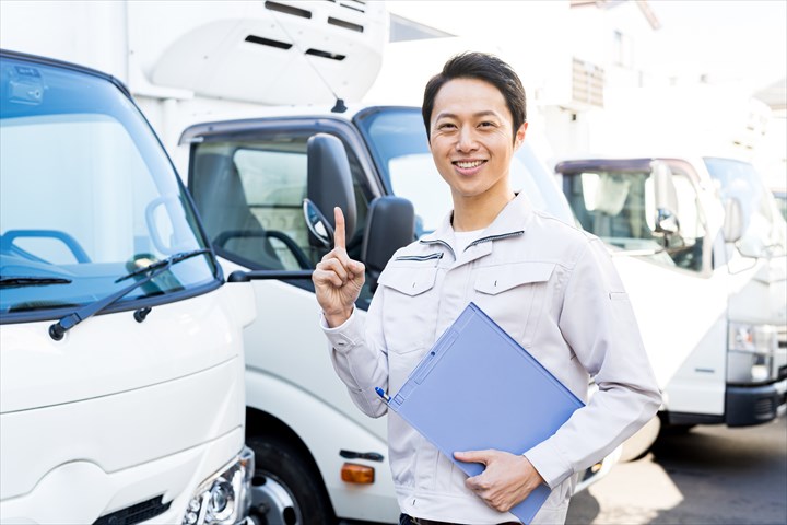 《亀山市》週払いOK・3ｔ車でのリネン品の集配ドライバー！（未経験歓迎・週休2日）