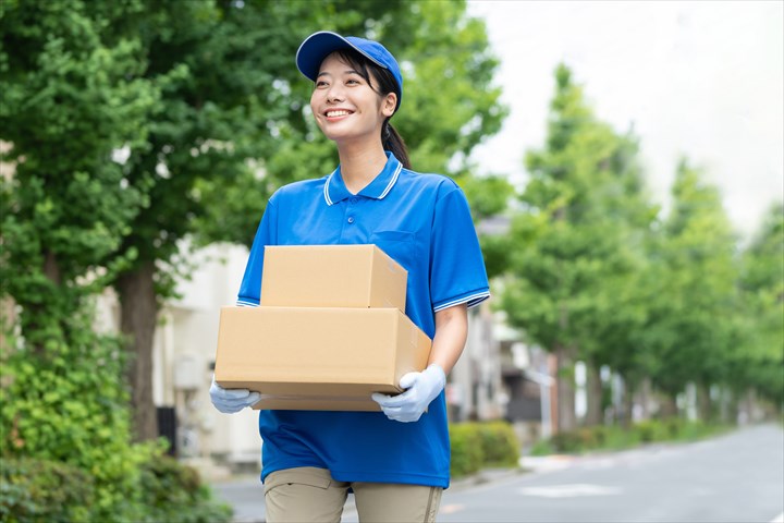 《武蔵村山市》週払いOK・4ｔ車での食料品のセンター間配送ドライバー！（高収入・週休2日）