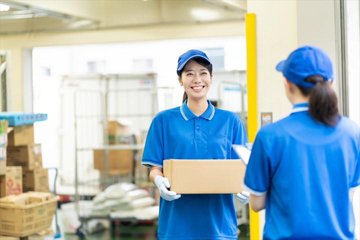 《柏市》週払いOK・4ｔゲート車での食品ルート配送ドライバー！（Web面接OK・高収入）