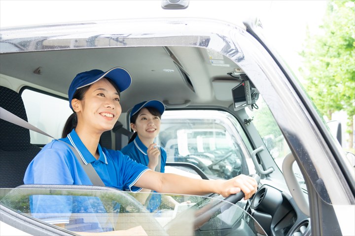 《相模原市緑区》週払いOK・4ｔ車での野菜の自社工場間輸送ドライバー！（週休2日・高時給）