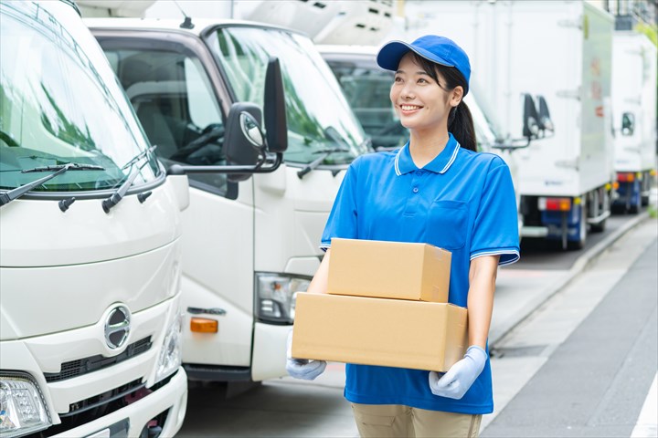 《大田区》週払いOK・4ｔ車での青果の仕分けと店舗配送ドライバー！（高時給・固定休み・カゴ使用）