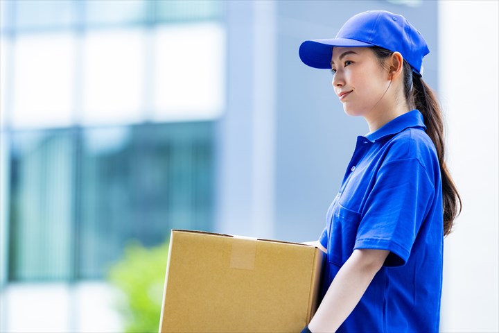 《江東区》週払いOK・2ｔ車での病院への医療品の配送ドライバー！（超高時給・土日祝休み）