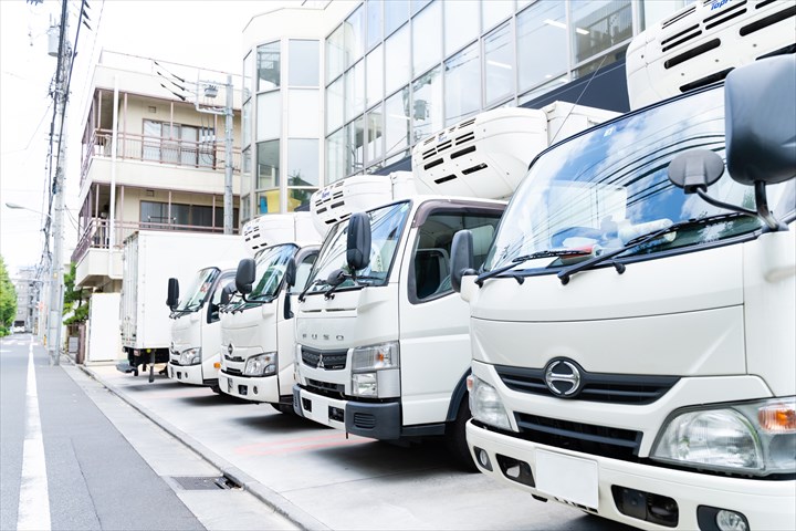 《大阪市生野区》週払いOK・2ｔ車での飲食店などへ鮮魚、水産品の配送ドライバー！（週休2日・高収入）