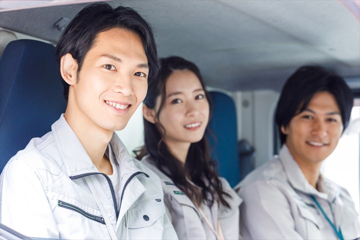 《相模原市中央区》週払いOK・4ｔ車での企業向け一般貨物の集配ドライバー！（超高時給・固定休み）