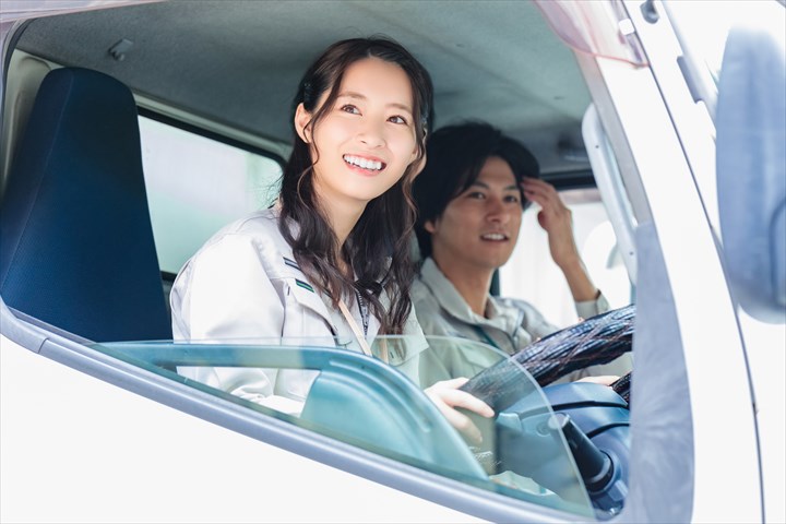 《小牧市》週払いOK・2ｔ車での単身向け引越しドライバー！（Web面接OK・週休2日）