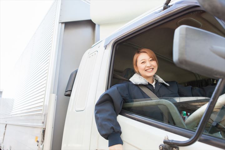 《和泉市》週払いOK・大型車での冷蔵冷凍食品の拠点間輸送ドライバー！（Web面接OK・曜日固定休み）