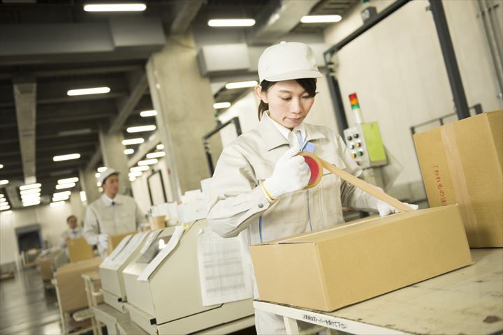 《久世郡久御山町》週払いOK・一般貨物の仕分け作業スタッフ！（Web面接OK・土日祝休み）