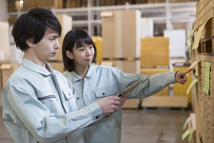 《四日市市》週払いOK・物流倉庫内での仕分けや積込み作業スタッフ！（未経験OK・土日祝休み）