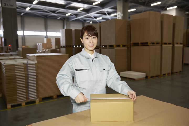 《茨木市》週払いOK・倉庫内での一般貨物の仕分け作業スタッフ！（土日祝休み・未経験Ok）