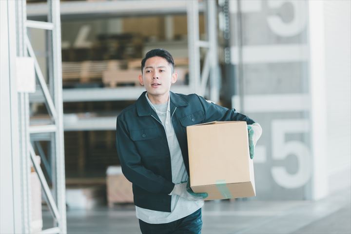 《四日市市》週払いOK・産業廃棄物の仕分け作業スタッフ！（土日祝休み・日勤）