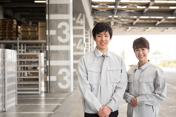 《川口市》週払いOK・倉庫内での食品のピッキング作業スタッフ！（週休2日・高時給）