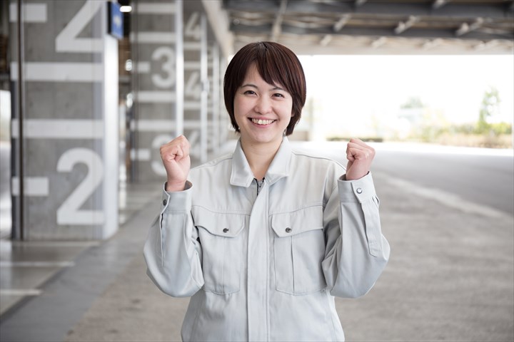 《東大阪市》週払いOK・倉庫内でのアパレル雑貨商品の仕分け作業スタッフ！（Web面接OK・曜日固定休み）