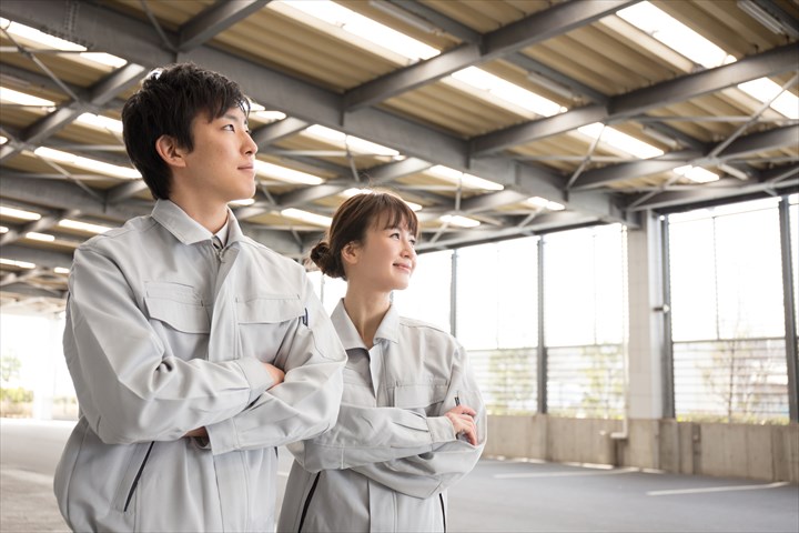 《足立区》週払いOK・倉庫内での産業廃棄物の仕分け作業スタッフ！（Web面接OK・週休2日）