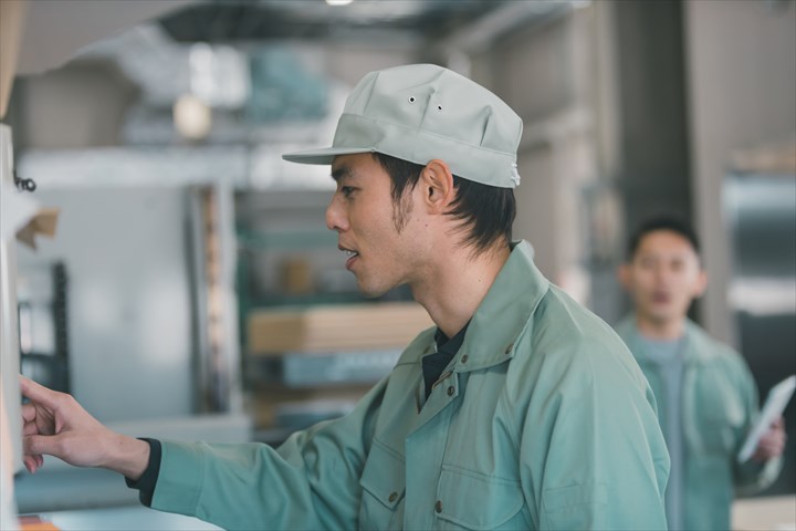 《北九州市小倉北区》週払いOK・一般貨物の仕分け作業スタッフ！（土日祝休み・夜勤帯）