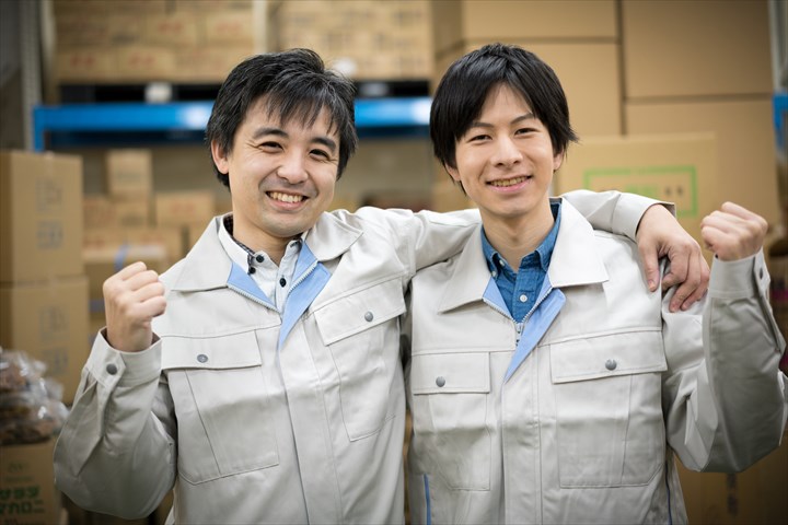 《京都市右京区》週払いOK・倉庫内での精密機器の搬出入等の作業スタッフ！（Web面接OK・土日祝休み）