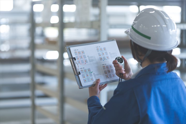 《横浜市金沢区》週払いOK・一般貨物の仕分け作業スタッフ！（Web面接OK・土日祝休み）