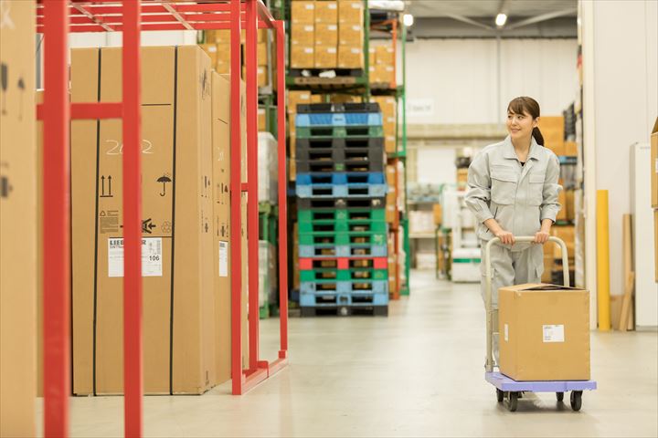 《あま市》週払いOK・物流倉庫内での仕分けや積込み作業スタッフ！（未経験OK・土日祝休み）